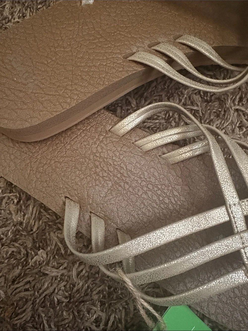 Sanuk Size 10 Women’s Metallic Gold Yoga Mat Sandals